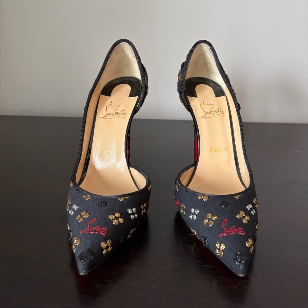 Christian Louboutin
Iriza Floral Print D’Orsay Pumps